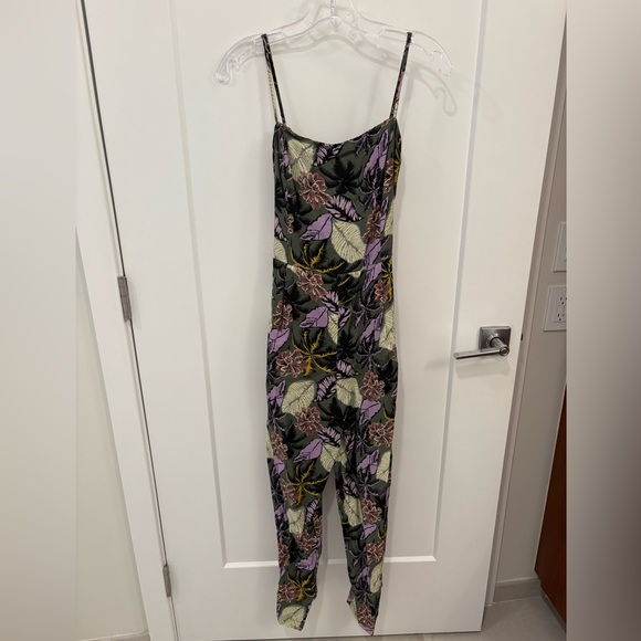 Lush Purple Green Tropical Front Tie Jumpsuit Size Medium - Picture 2 of 12